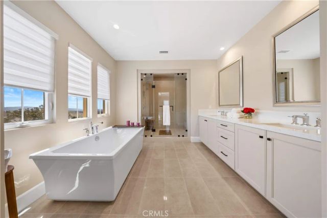 163 Summerland, Irvine, CA 92602