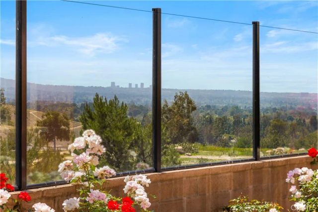 163 Summerland, Irvine, CA 92602