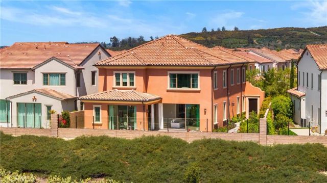 163 Summerland, Irvine, CA 92602