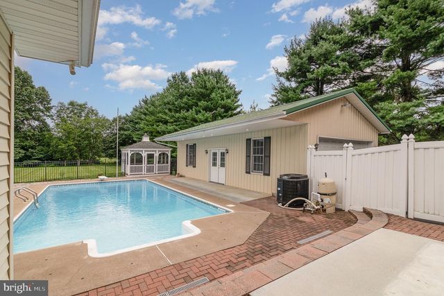 161 BRINDLE RD, Mechanicsburg, PA 17055