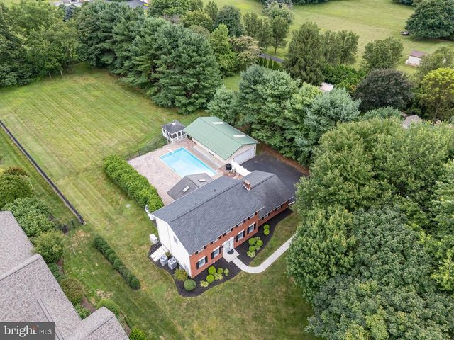 161 BRINDLE RD, Mechanicsburg, PA 17055