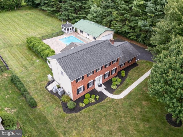 161 BRINDLE RD, Mechanicsburg, PA 17055