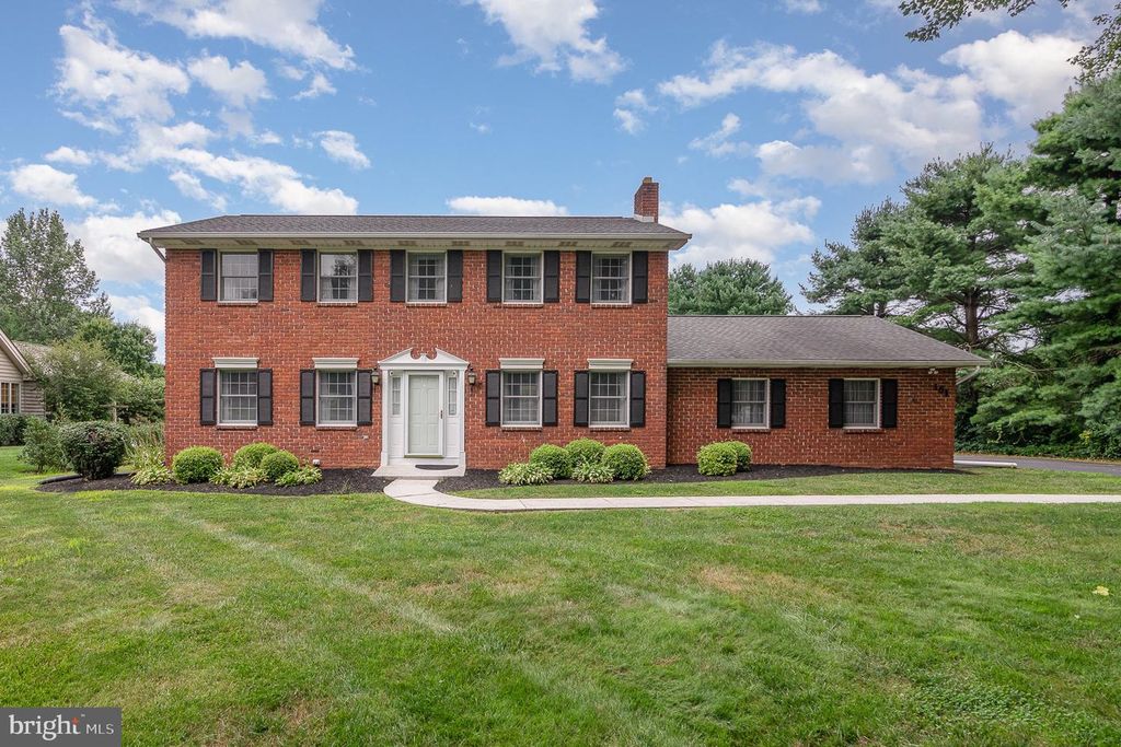 161 BRINDLE RD, Mechanicsburg, PA 17055