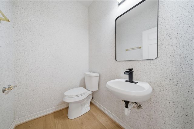 710 W 10th Street, Houston, TX 77008