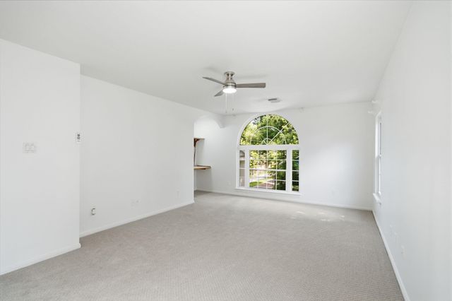 710 W 10th Street, Houston, TX 77008