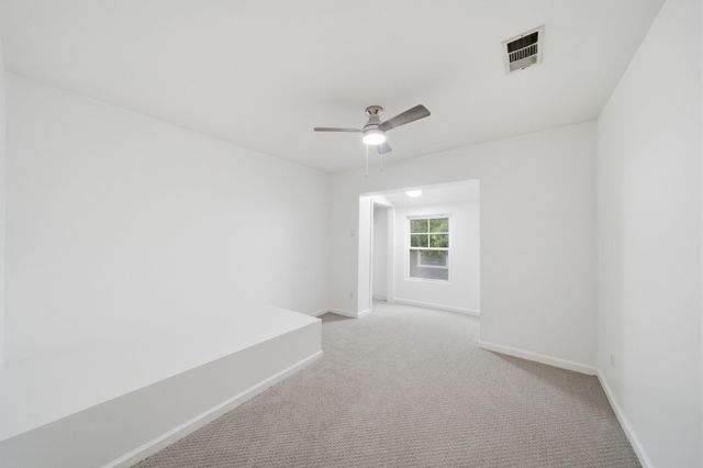 710 W 10th Street, Houston, TX 77008