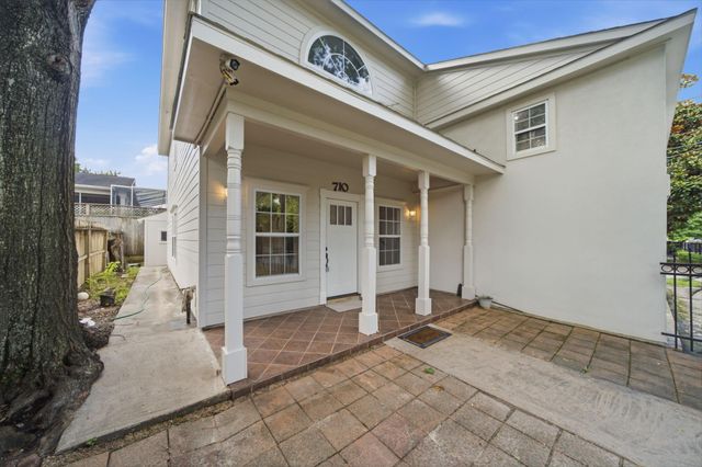 710 W 10th Street, Houston, TX 77008