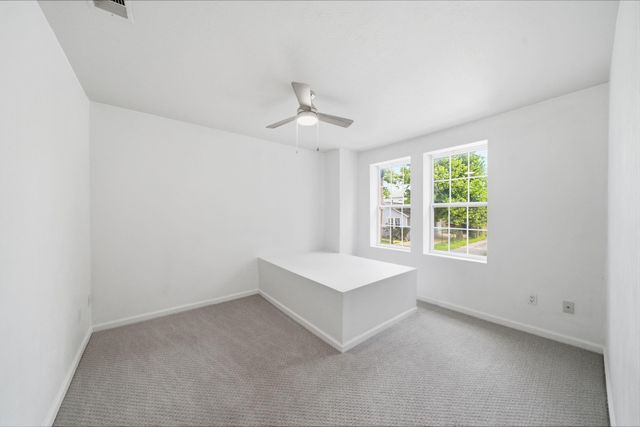 710 W 10th Street, Houston, TX 77008
