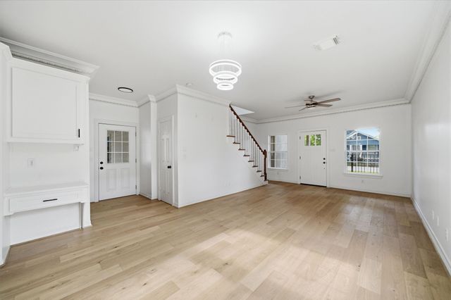710 W 10th Street, Houston, TX 77008