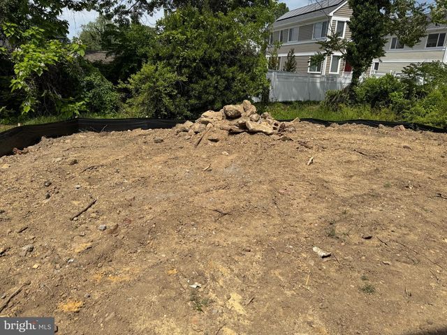 712 61ST AVE, Capitol Heights, MD 20743