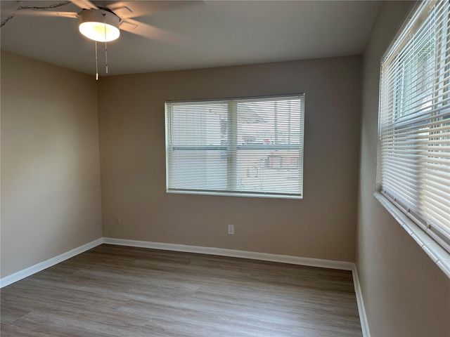 334 33RD AVENUE N, St Petersburg, FL 33704
