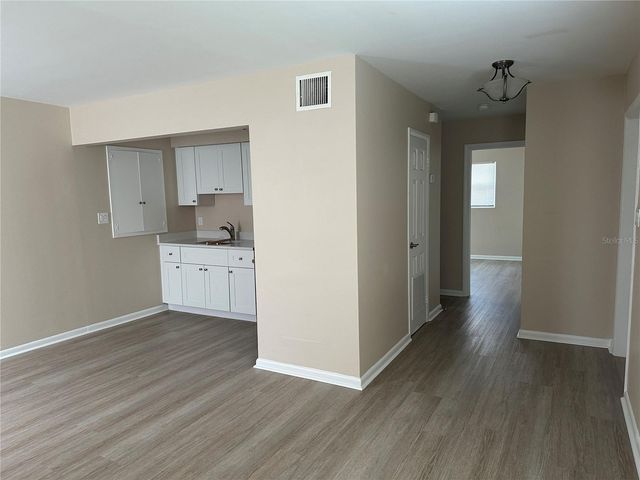 334 33RD AVENUE N, St Petersburg, FL 33704