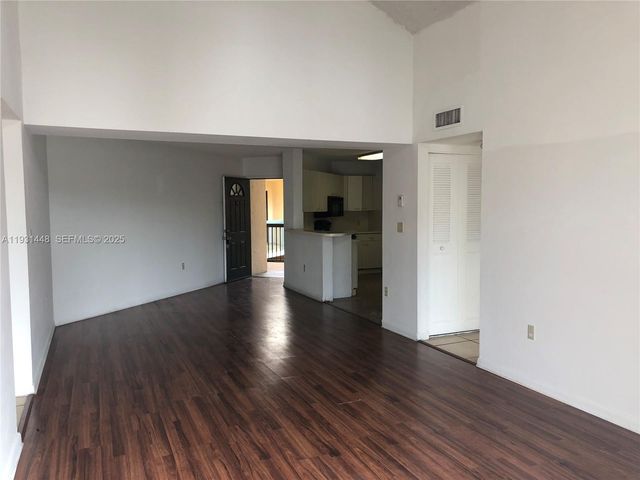 6280 NW 186th St 311, Hialeah, FL 33015