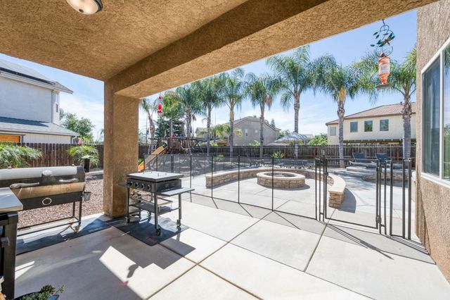 6977 E Michigan Avenue, Fresno, CA 93727