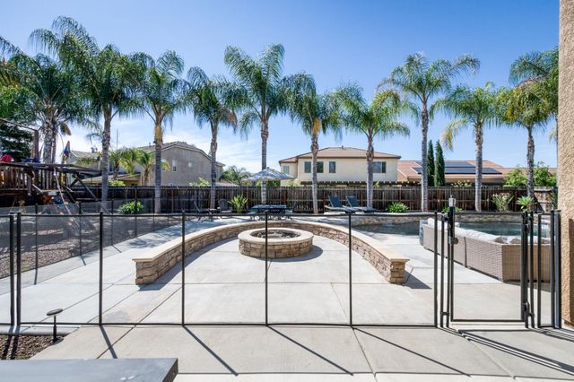 6977 E Michigan Avenue, Fresno, CA 93727