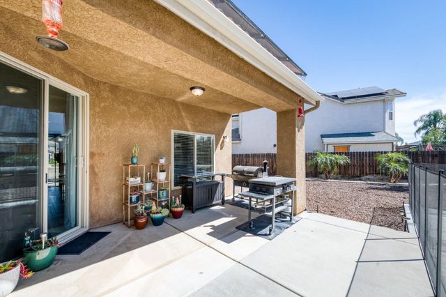 6977 E Michigan Avenue, Fresno, CA 93727