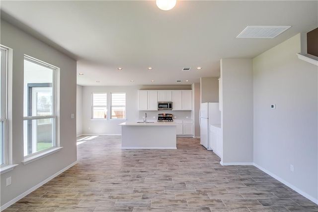444 Delta CRST, Maxwell, TX 78656