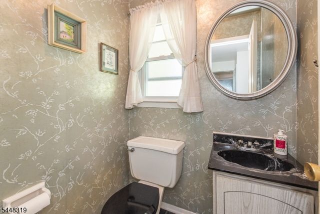 109 Leamoor Dr, Parsippany-troy Hills Twp., NJ 07054