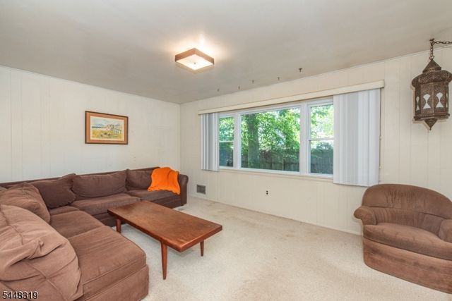 109 Leamoor Dr, Parsippany-troy Hills Twp., NJ 07054