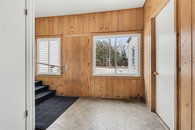 880 Paw Paw Drive, Holland, MI 49423