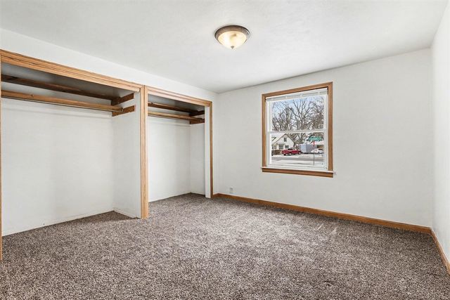 880 Paw Paw Drive, Holland, MI 49423