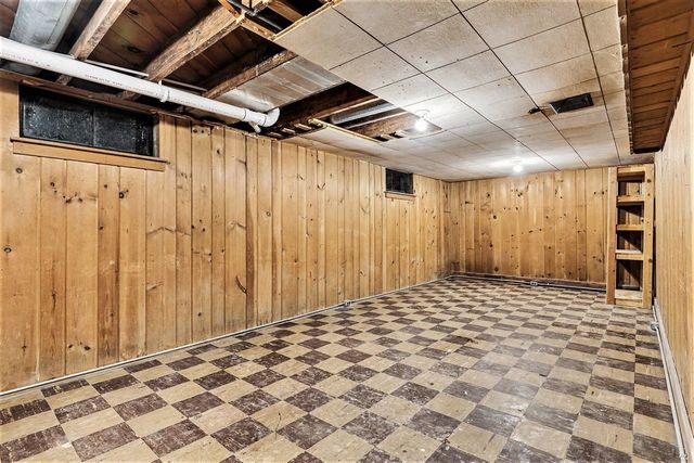 880 Paw Paw Drive, Holland, MI 49423