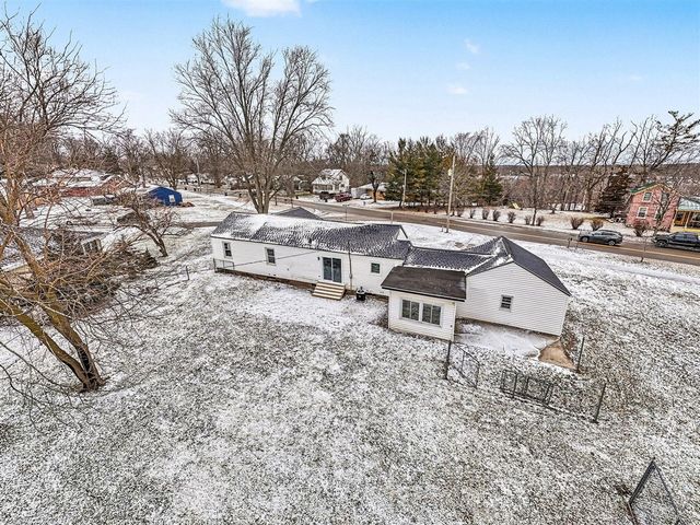 880 Paw Paw Drive, Holland, MI 49423