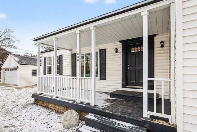 880 Paw Paw Drive, Holland, MI 49423