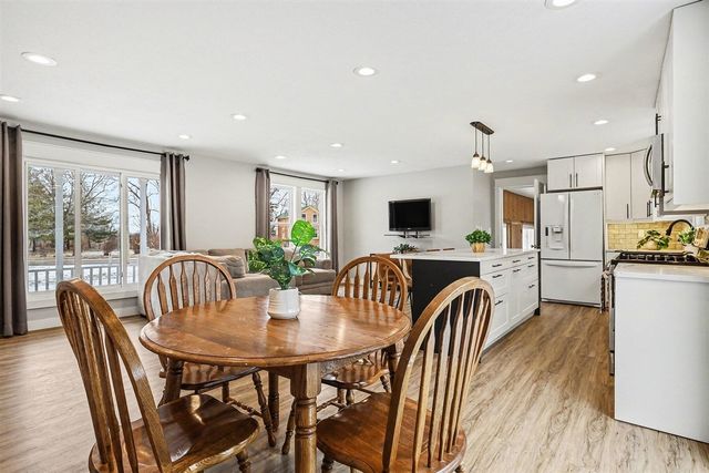 880 Paw Paw Drive, Holland, MI 49423