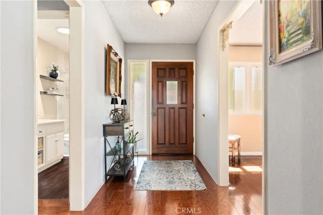 33 N Madrid, Newbury Park, CA 91320