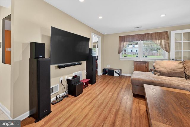 2803 WATERFORD DR, Cinnaminson, NJ 08077