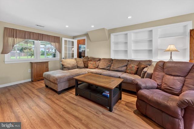 2803 WATERFORD DR, Cinnaminson, NJ 08077