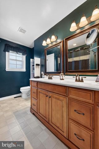 2803 WATERFORD DR, Cinnaminson, NJ 08077