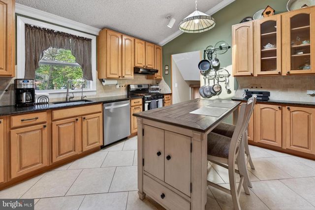 2803 WATERFORD DR, Cinnaminson, NJ 08077