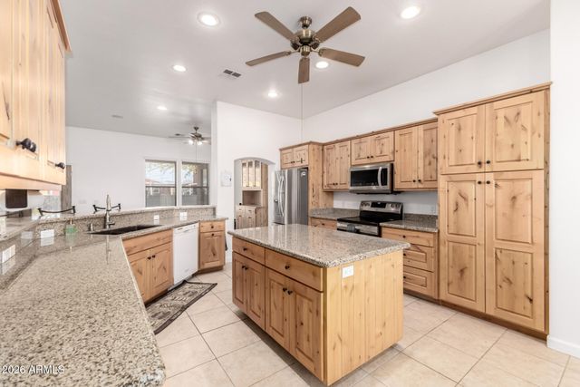 21404 W CARAVAGGIO Lane, Wittmann, AZ 85361