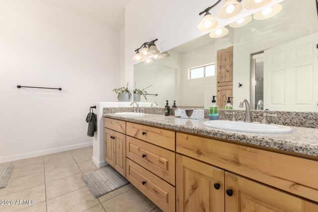 21404 W CARAVAGGIO Lane, Wittmann, AZ 85361