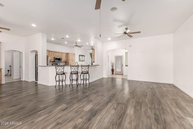 21404 W CARAVAGGIO Lane, Wittmann, AZ 85361