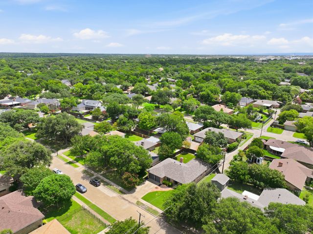 5808 Sunnywood Drive, Dallas, TX 75228