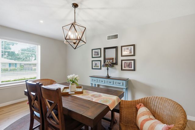 5808 Sunnywood Drive, Dallas, TX 75228