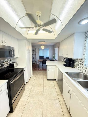 709 HICKORY LANE, Bradenton, FL 34208