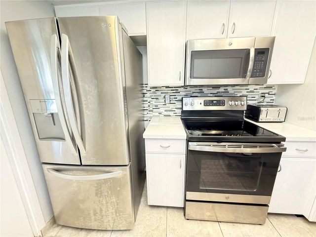 709 HICKORY LANE, Bradenton, FL 34208