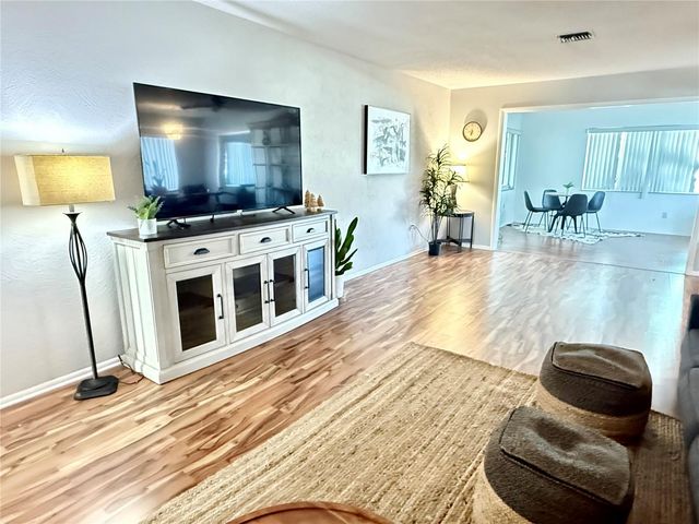 709 HICKORY LANE, Bradenton, FL 34208