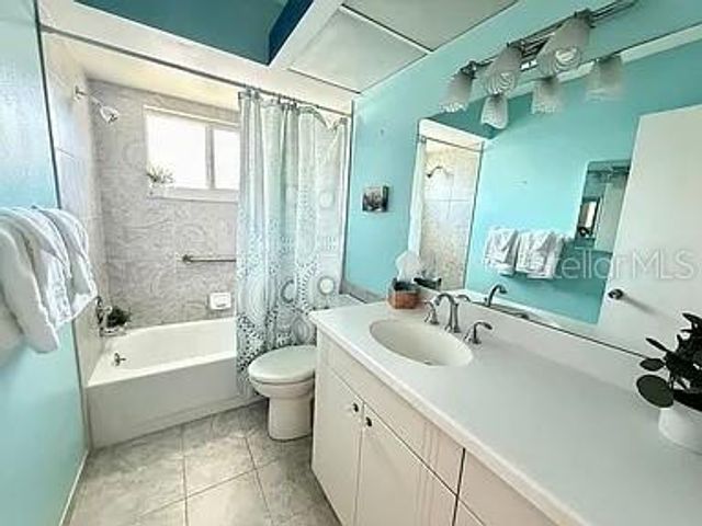 709 HICKORY LANE, Bradenton, FL 34208