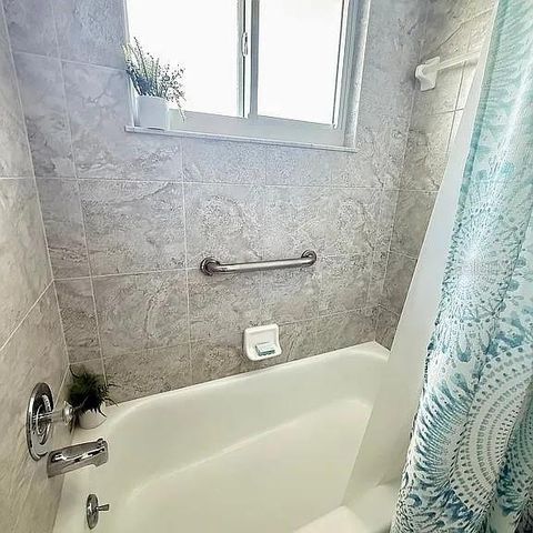709 HICKORY LANE, Bradenton, FL 34208