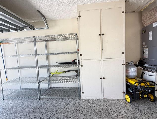 709 HICKORY LANE, Bradenton, FL 34208