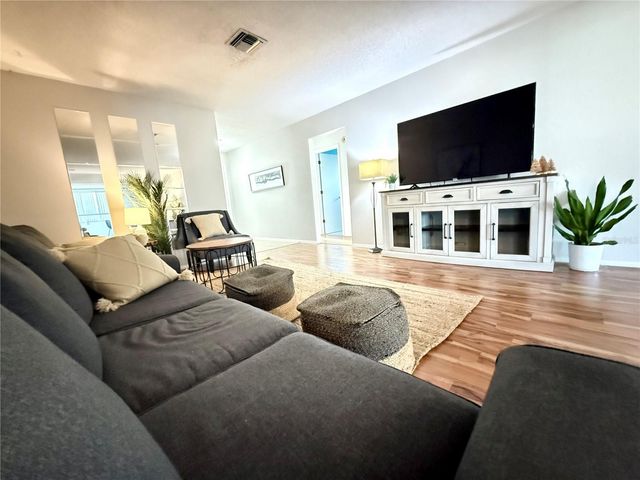 709 HICKORY LANE, Bradenton, FL 34208