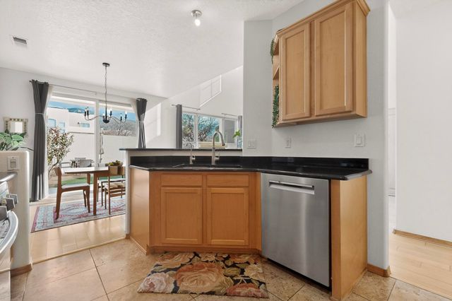 6232 Silverlace Trail NE, Albuquerque, NM 87111