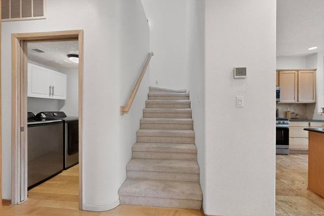 6232 Silverlace Trail NE, Albuquerque, NM 87111