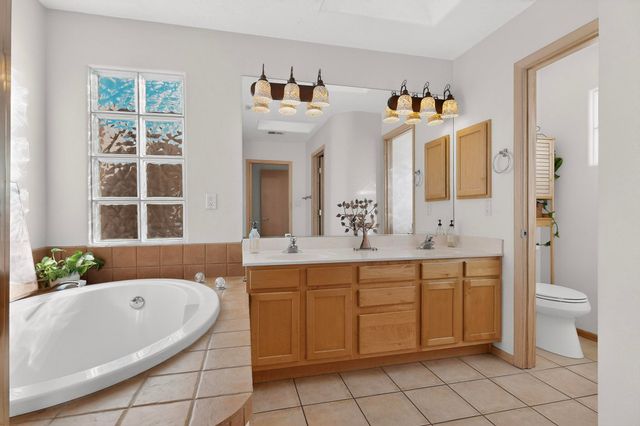 6232 Silverlace Trail NE, Albuquerque, NM 87111