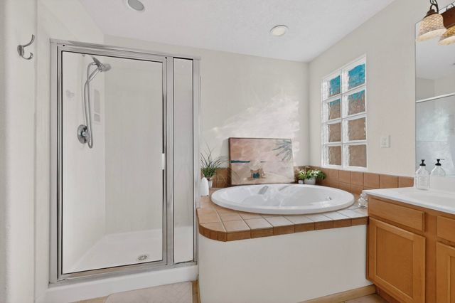 6232 Silverlace Trail NE, Albuquerque, NM 87111